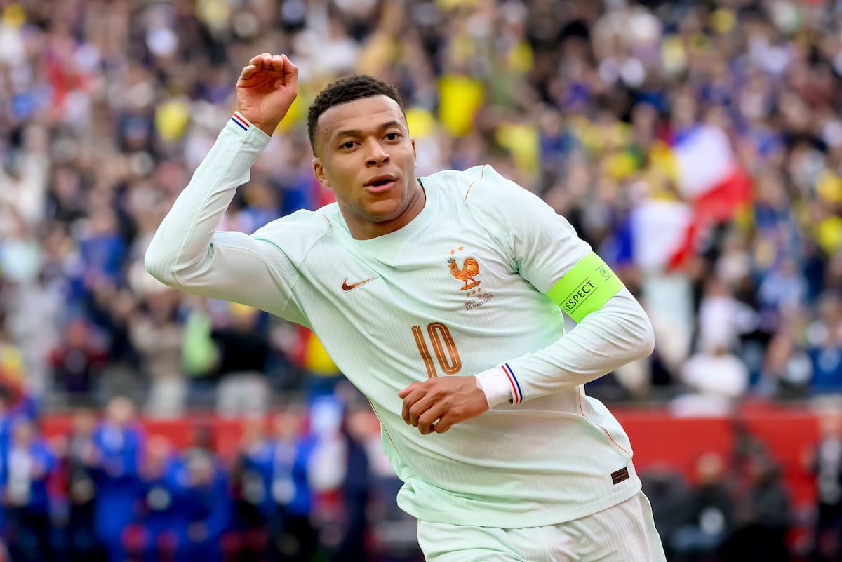 Foxborough (United States), 26/03/2026.- Kylian Mbappe of France celebrates after scoring the opening goal during the international friendly match between Brazil and France in Foxborough, Massachusetts, USA, 26 March 2026. (Futbol, Amistoso, Brasil, Francia) EFE/EPA/ADAM RICHINS