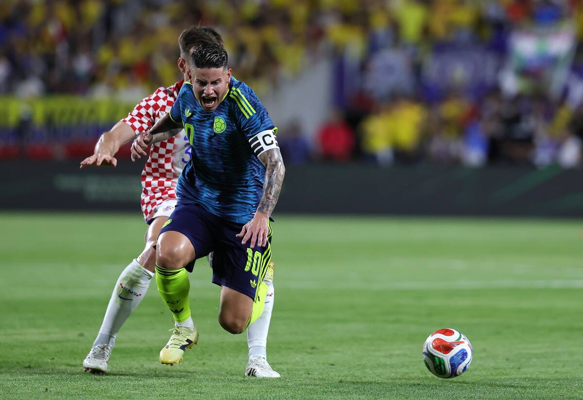 ORLANDO (United States), 27/03/2026.- James Rodriguez (front) of Colombia in action against Marin Pongracic of Croatia during the international friendly match between Colombia and Croatia in Orlando, Florida, USA, 26 March 2026. (Futbol, Amistoso, Croacia) EFE/EPA/CRISTOBAL HERRERA-ULASHKEVICH