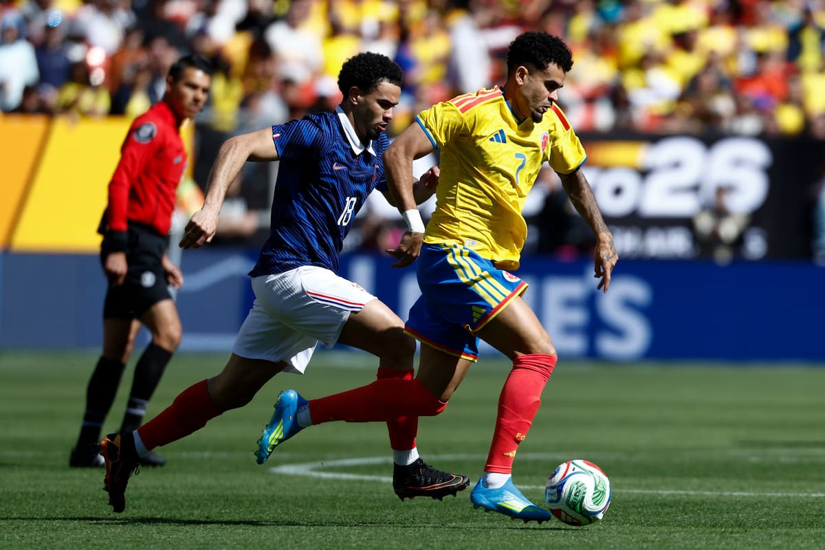 LANDOVER (United States), 29/03/2026.- Frances Warren Zaire-Emery (L) in action against Colombia's Luis Diaz (R) during the friendly soccer match between Colombia and France in Landover, Maryland, USA, 29 March 2026. (Futbol, Amistoso, Francia) EFE/EPA/WILL OLIVER