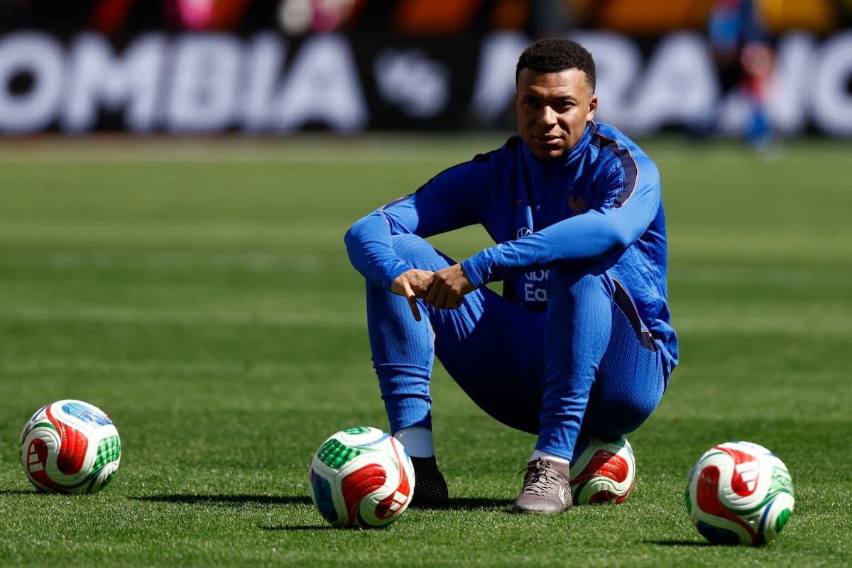 LANDOVER (United States), 29/03/2026.- Frances Kylian Mbappe warms up ahead of the friendly soccer match between Colombia and France in Landover, Maryland, USA, 29 March 2026. (Futbol, Amistoso, Francia) EFE/EPA/WILL OLIVER