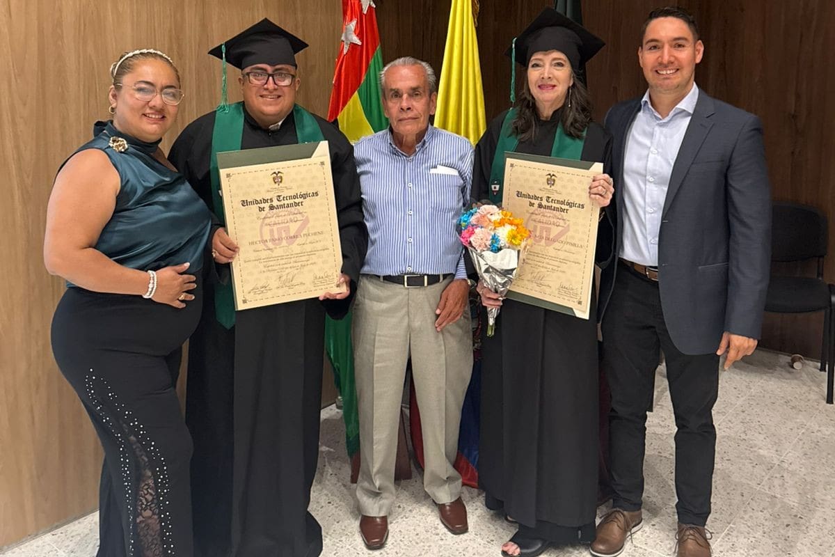 Sandra Cabrera, Héctor Fabio Correa Pechene, Orlando Porras, Doris Clemencia Delgado Pinilla y Diego Cabrera.
