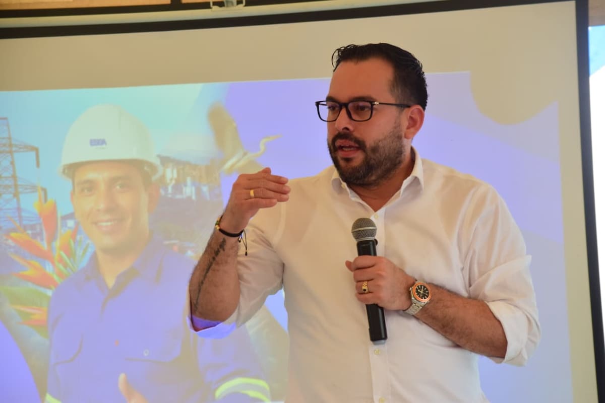 El Ministro de Minas y Energía y de ESSA anunció en Barrancabermeja el inicio del piloto de Cuadras Energéticas.
Suministrada/Vanguardia