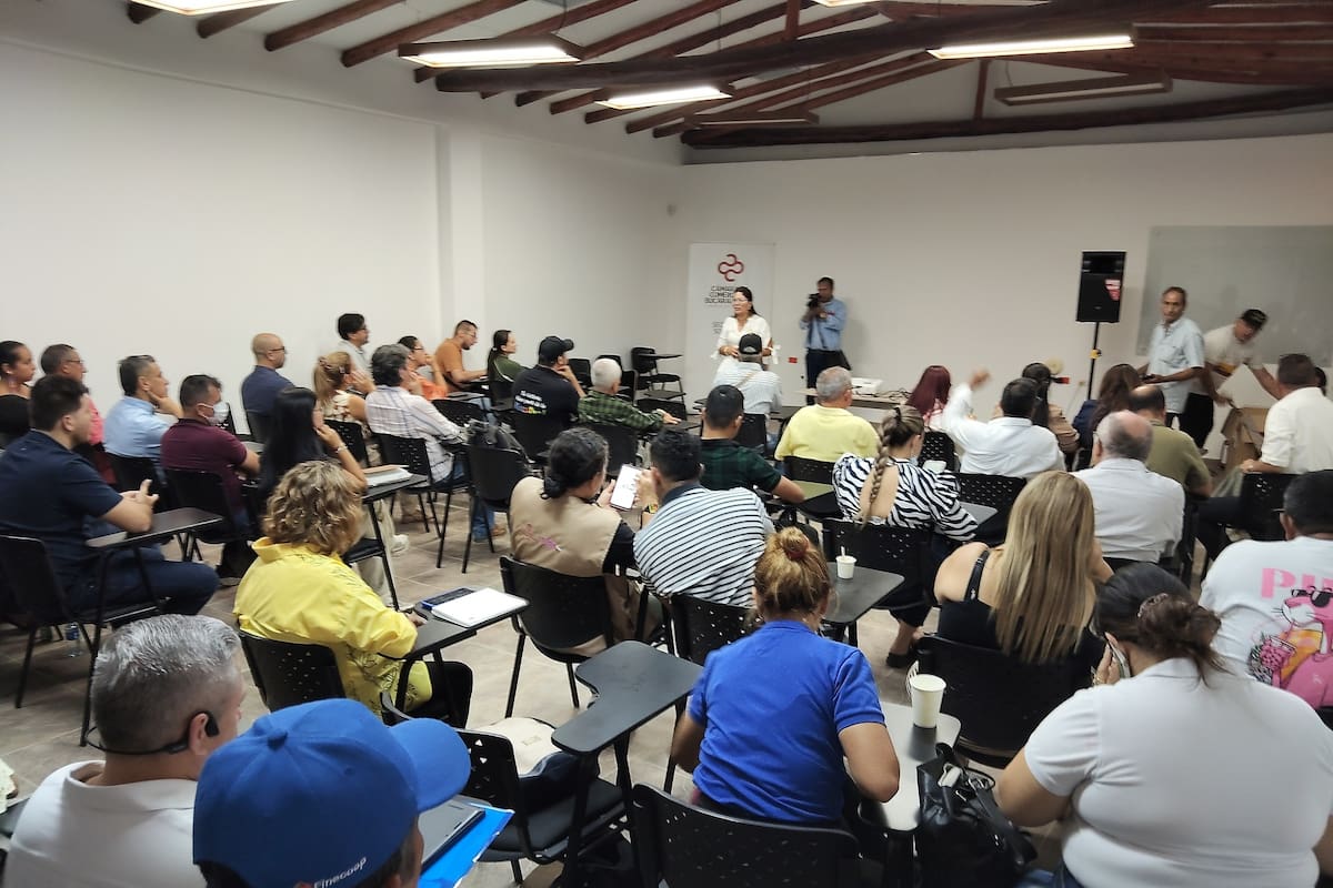 En una socialización de la normatividad vigente, el Ministerio de las Culturas, las Artes y los Saberes recordó la obligatoriedad de cumplir los requisitos para intervenir inmuebles ubicados dentro del polígono de protección.