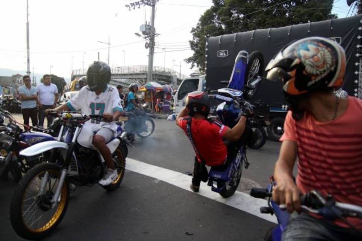 Pérdida auditiva, estrés, ansiedad e insomnio son algunas de las afecciones contra la salud generadas por este exceso de ruido que generan los escapes alterados de motos en Bucaramanga. (Fotos: archivo / VANGUARDIA)