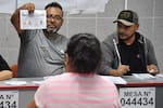 Actas observadas en Perú podrían definir la presidencia, hay más de 300.000 votos en disputa