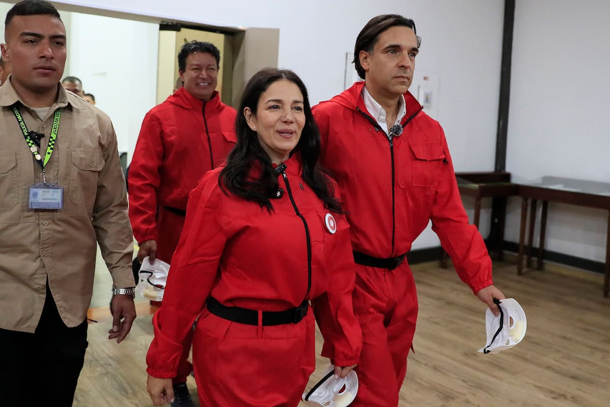 La abogada Sondra Macollins Garvin y su compañero de fórmula, el también abogado Leonardo Karam Helo.
Foto: EFE/ Carlos Ortega