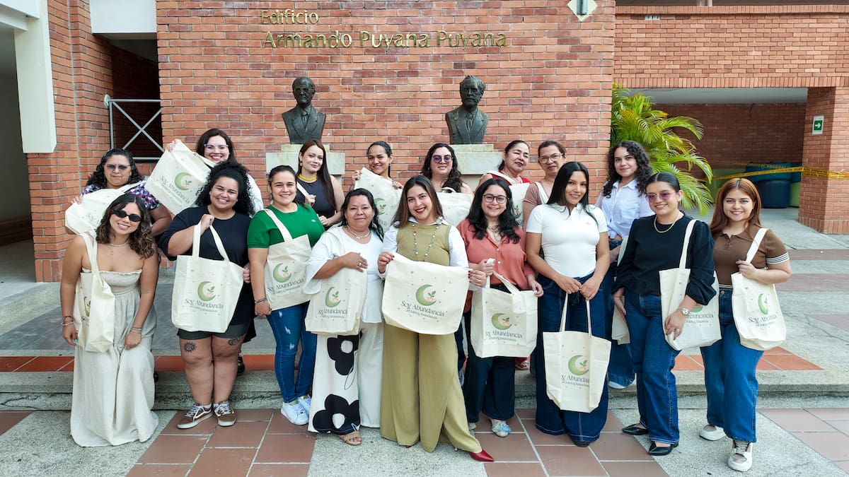 La comunicadora social y periodista Karen Julieth Sánchez Duarte convirtió su interés por la educación y el desarrollo en un propósito: crear oportunidades para que más mujeres fortalezcan su autonomía económica y construyan los proyectos de vida que sueñan. Su iniciativa, ‘Soy Abundancia’, hace parte de su apuesta por sembrar confianza, conocimiento y comunidad.