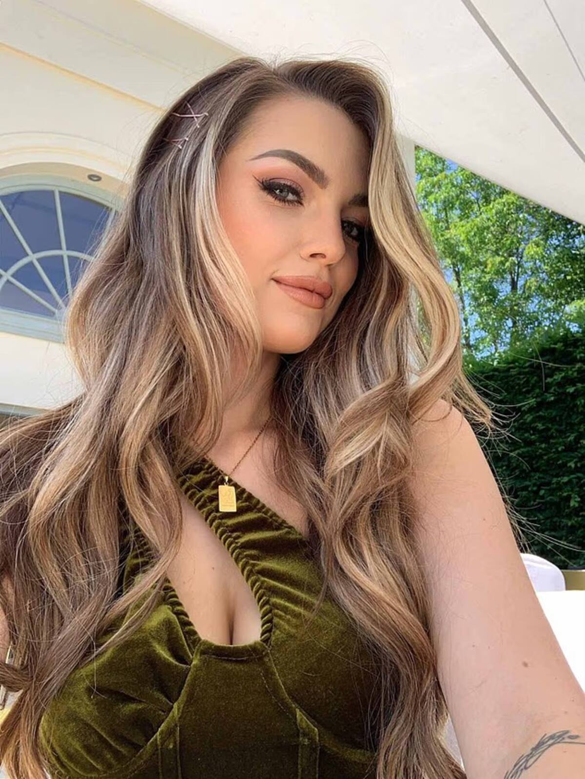 Arrestan al novio de la influencer hallada en una valija: su abogada dice que está “destrozado”.
