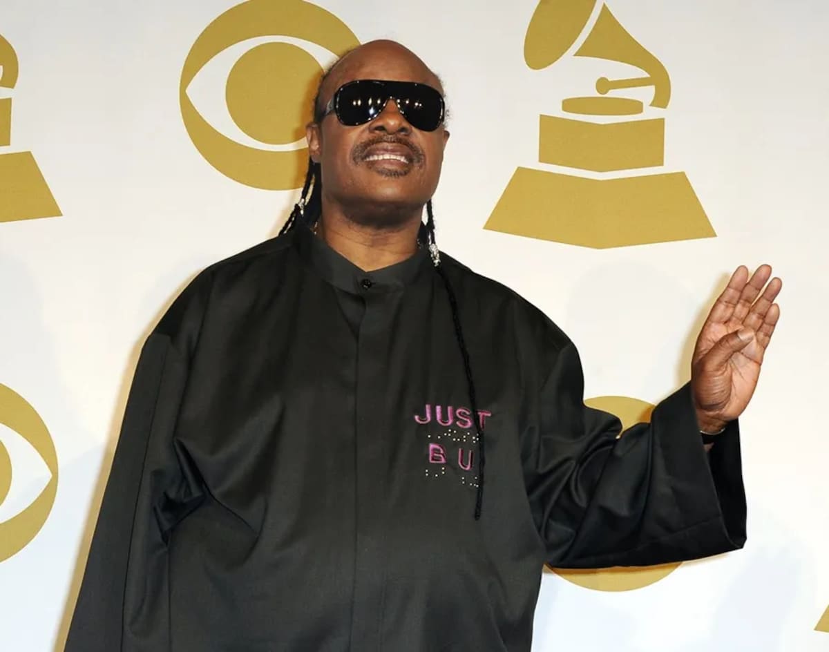 Vivió 38 años gratis en una casa de Stevie Wonder: ahora el cantante busca desalojarla por una insólita razón.