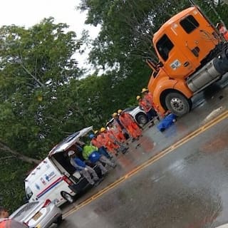 Subintendente de la Policía murió tras chocar contra una tractomula en Santander