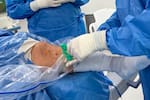 Plasma intraóseo: la innovadora técnica de la Clínica de la Rodilla para tratar la artrosis desde la raíz