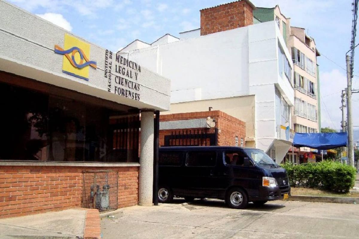 El cuerpo de la víctima fue remitido a Medicina Legal para los estudios forenses correspondientes.