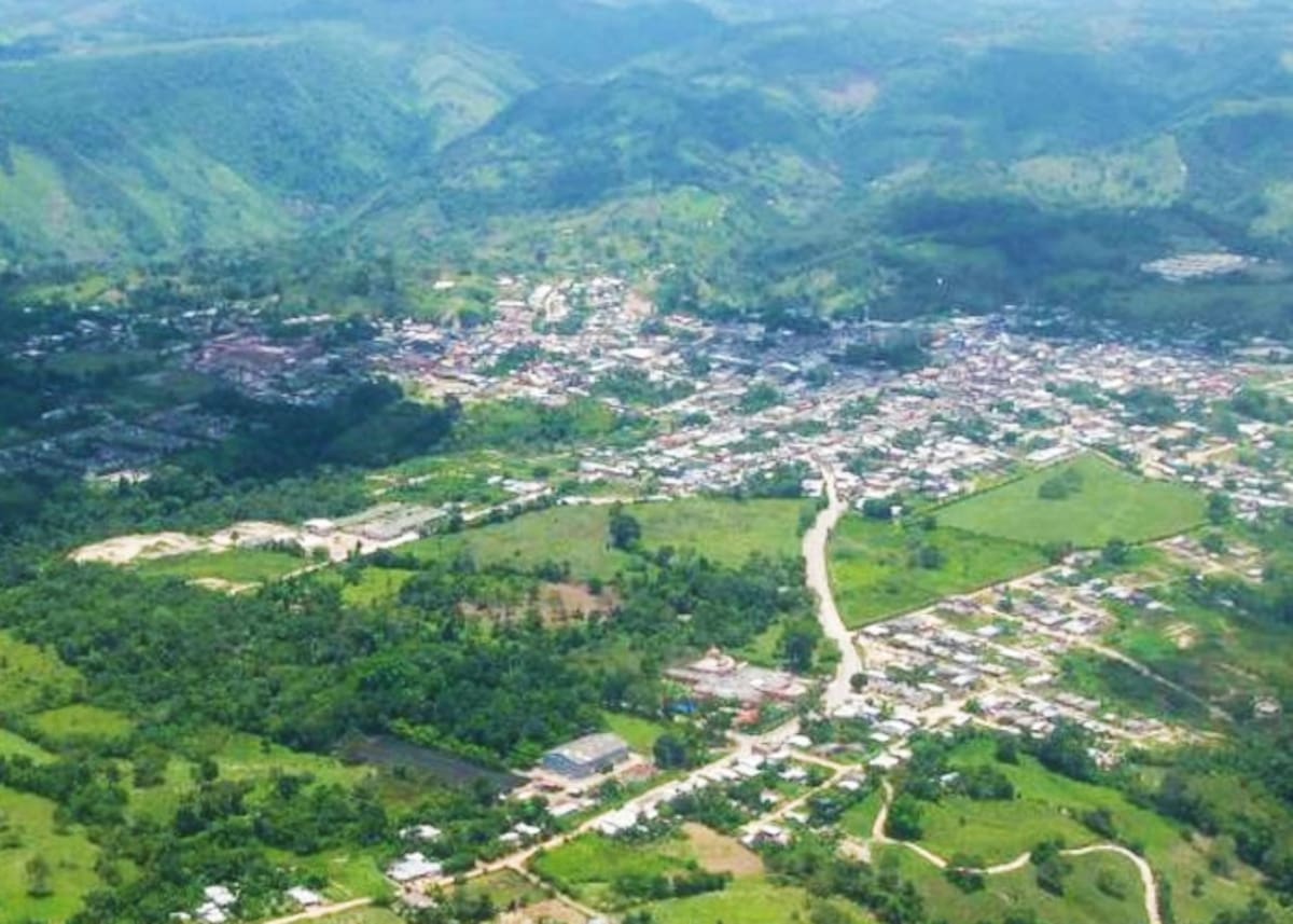 Cahucopana emitió una denuncia pública en la que alerta sobre un bloqueo económico, presuntos desplazamientos y afectaciones humanitarias en comunidades rurales de Santa Rosa del Sur, en el sur de Bolívar.
Suministrada/Archivo/Vanguardia