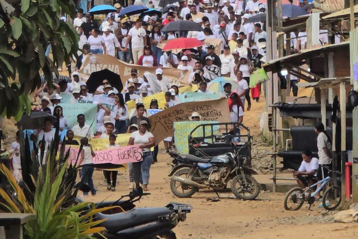 Comunidades campesinas y agromineras del sur de Bolívar solicitan una caravana humanitaria para atender las necesidades de la población afectada por el bloqueo económico.
Suministrada/Vanguardia