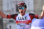 Tadej Pogacar gana el Giro de Lombardía y Sergio Higuita termina cuarto