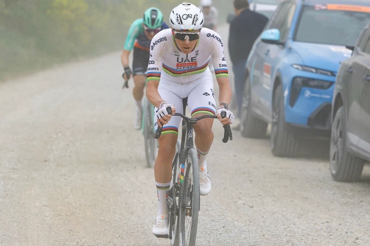 Tadej Pogacar se coronó por tercer año consecutivo campeón de la Strade Bianche. Foto: @UAE-TeamEmirates.