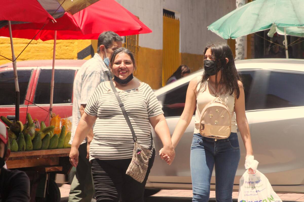 Aunque las cifras de contagio del COVID-19 han bajado, la comunidad no debería relajarse con el uso de este importante elemento de bioseguridad. (Foto: Jaime Del Río / VANGUARDIA)