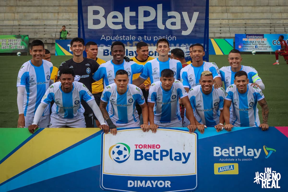 ¡Tarde soñada en Piedecuesta! Michell Díaz se vistió de héroe y Real Santander volvió a ganar. Foto: Real Santander