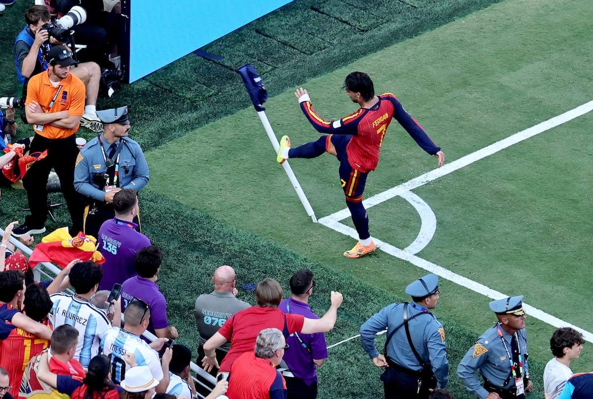 Ferrán Torres de España celebra un gol este domingo, en la final del Mundial de la FIFA 2026 entre España y Argentina en el estadio MetLife en East Rutherford (NJ, EE.UU.).. EFE/EPA/RONALD WITTEK
