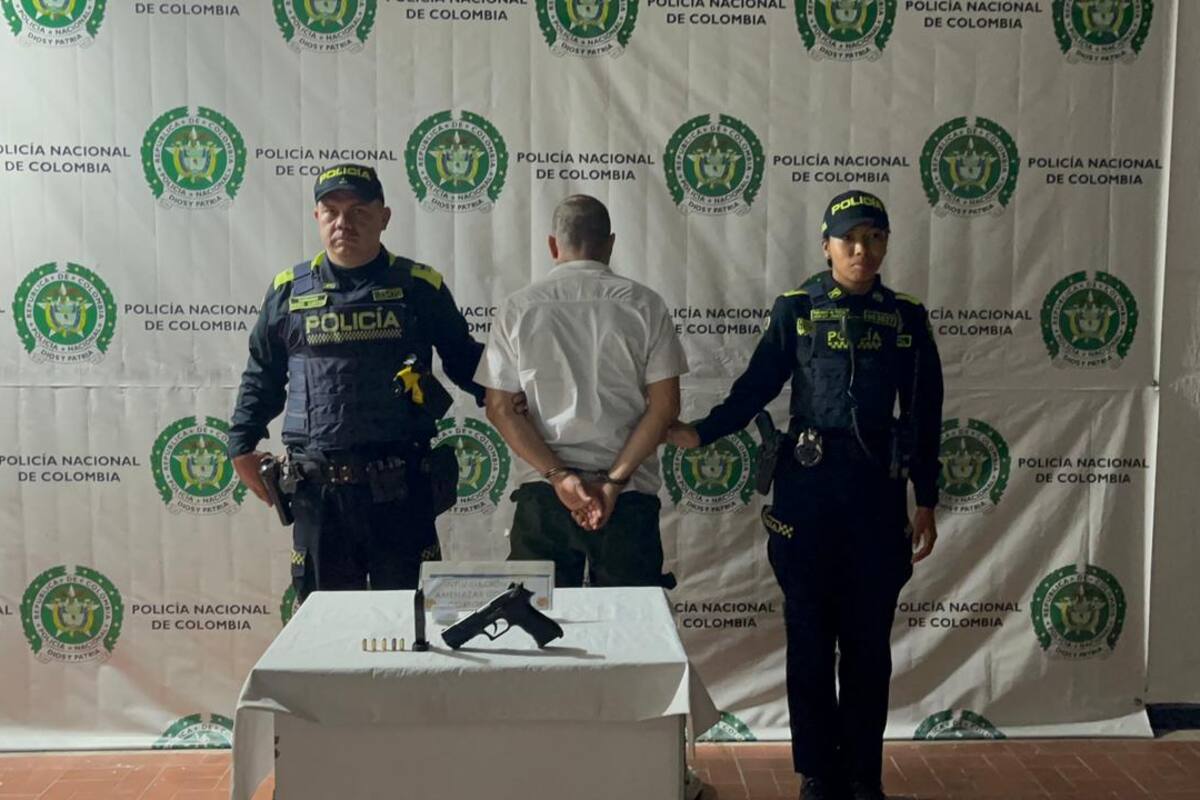 Taxista amenazó con arma traumática a motociclista en plena autopista Floridablanca