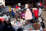 La crisis que sacude a Sudáfrica ya obliga a miles de migrantes a huir del país