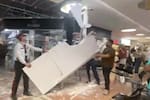 Colapso de parte del techo de un centro comercial deja cerca de 10 personas heridas