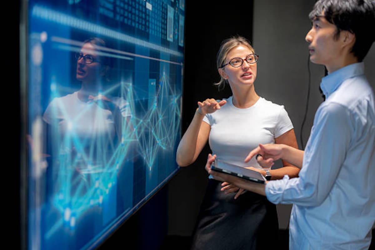 La discusión empresarial ya no se centra en si la inteligencia artificial transformará los negocios. La transformación ya comenzó y el próximo desafío será convertir los agentes de IA en productividad, nuevos modelos de operación y ventajas competitivas.