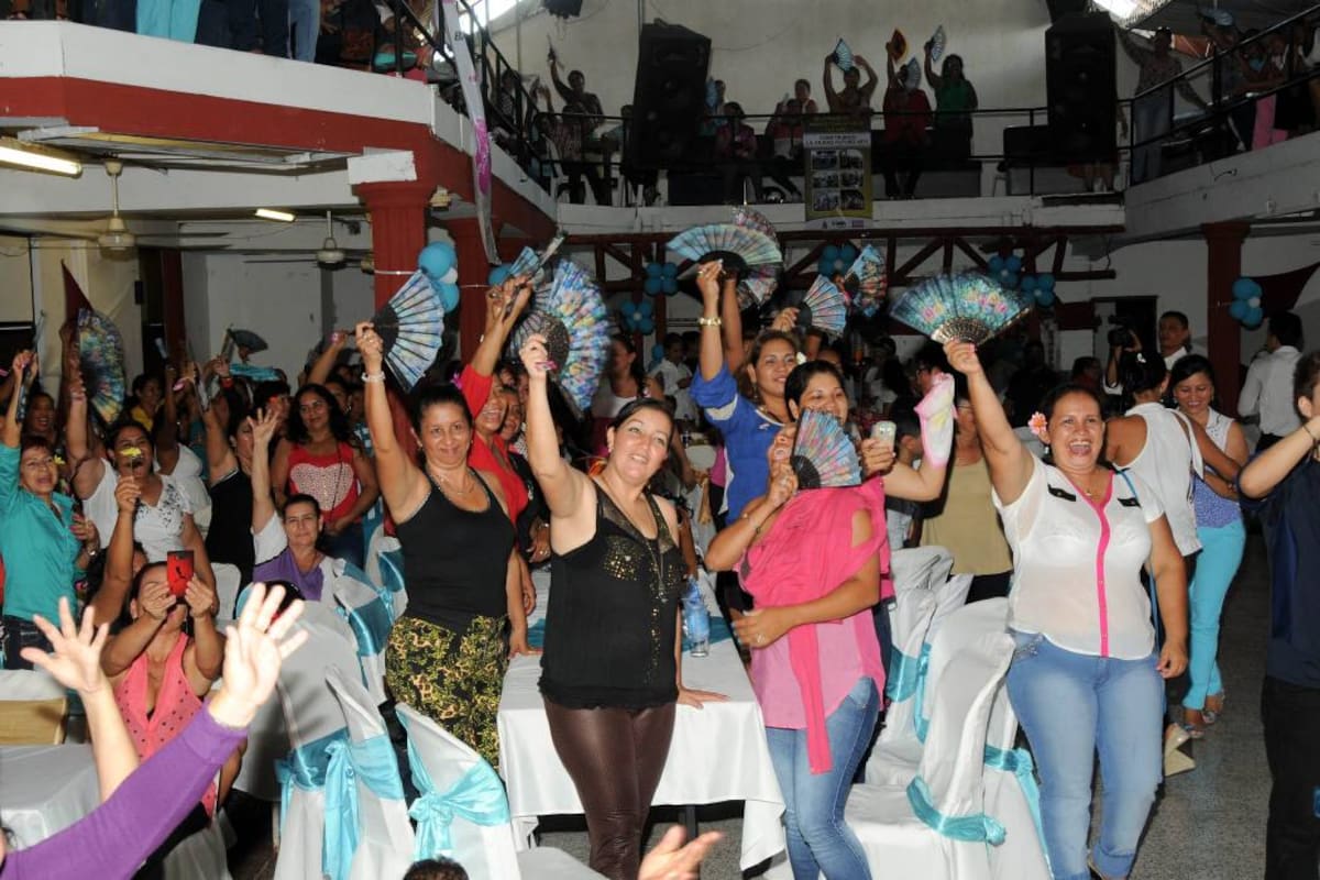 En un sano ejercicio, que será de carácter simbólico, las mujeres del área metropolitana de Bucaramanga vivirán una noche especial el próximo 9 de octubre. (Foto: Archivo / VANGUARDIA LIBERAL)
