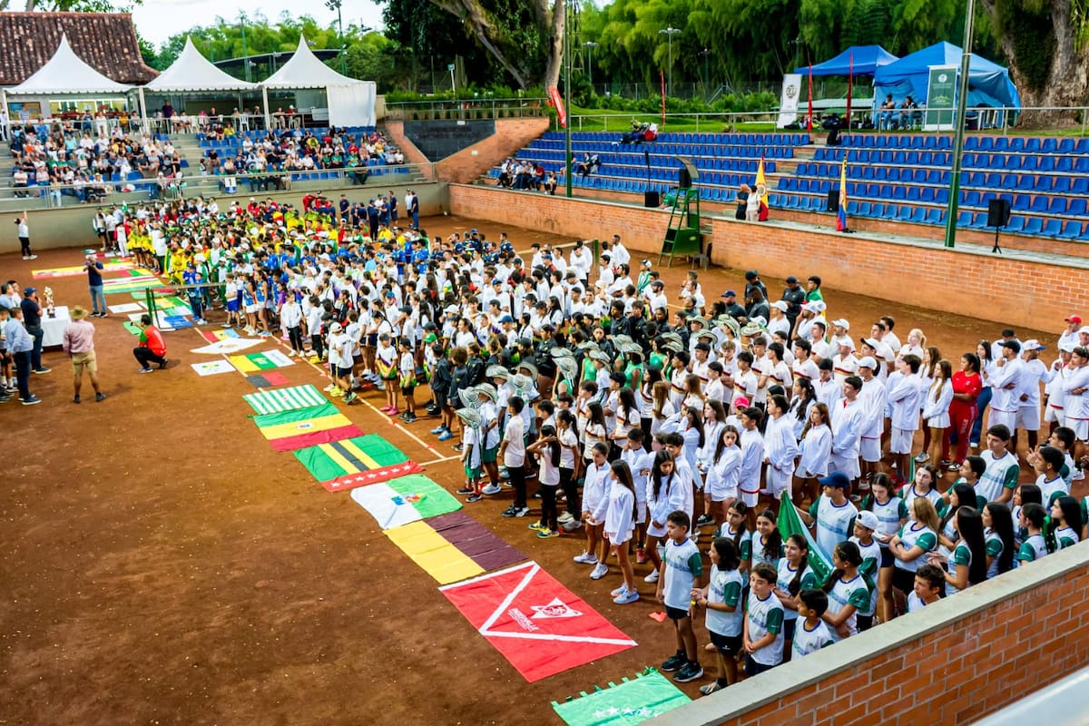 Los equipos de tenis de Santander brillaron en el Torneo Nacional Interligas, obteniendo un histórico título y un subcampeonato en categorías juveniles.