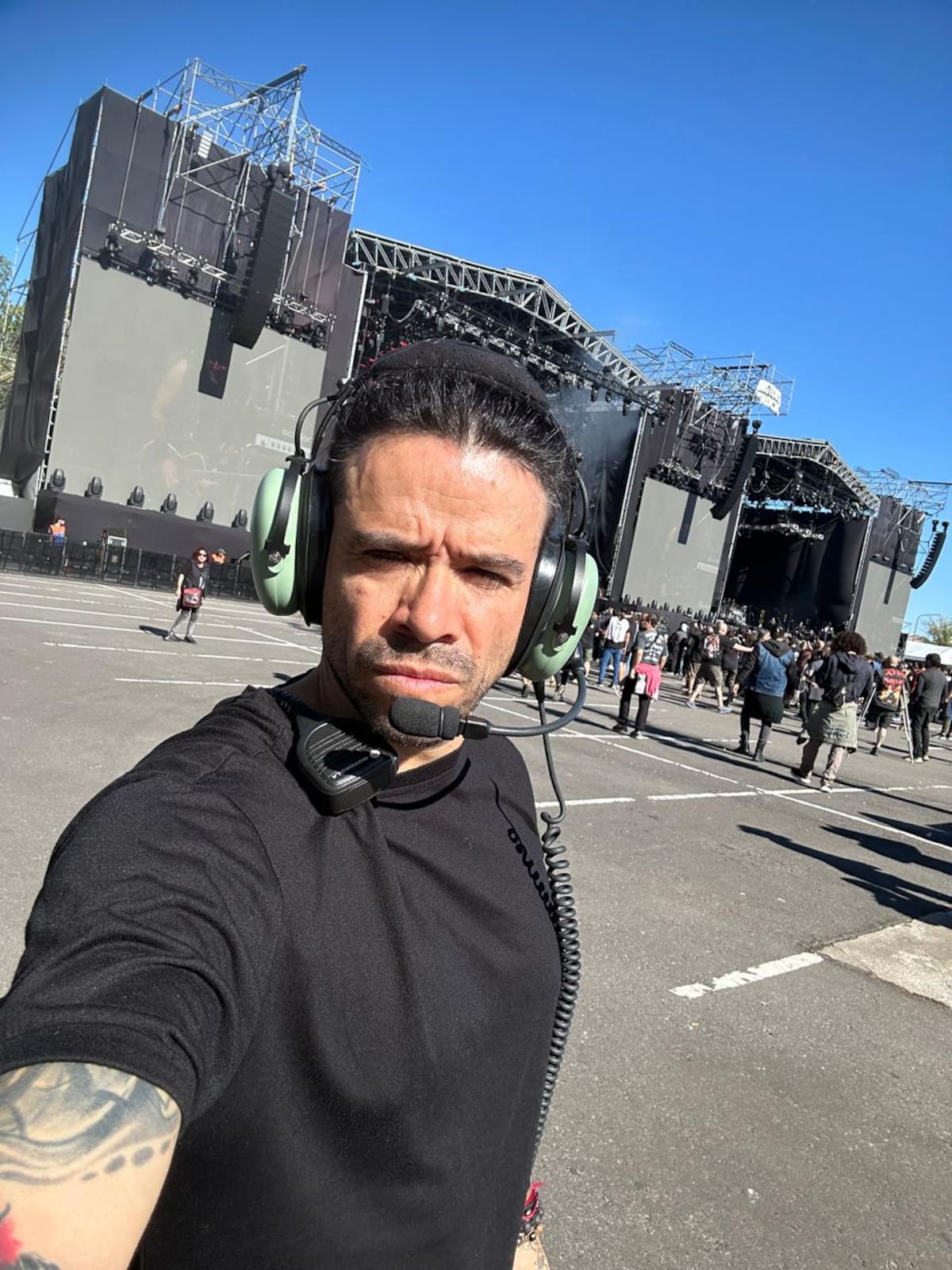 Teo Echevarría: El productor colombiano que ha trabajado con Metallica, Shakira y Guns N' Roses