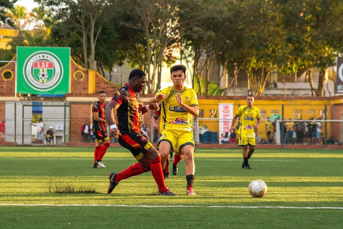 Tercer triunfo en línea de Móviles García, esta vez con goleada 6-0 sobre Todito, correspondiente a la tercera fecha de la edición 43 del Torneo de la Marte MG (R) Juvenal Díaz Mateus. Foto: LSF.