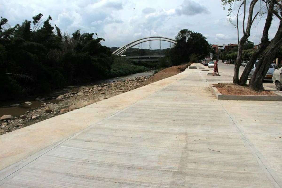 La estructura busca proteger a los habitantes del sector de Carrizal de posibles crecidas del río de Oro. (Foto: Suministrada / VANGUARDIA LIBERAL)