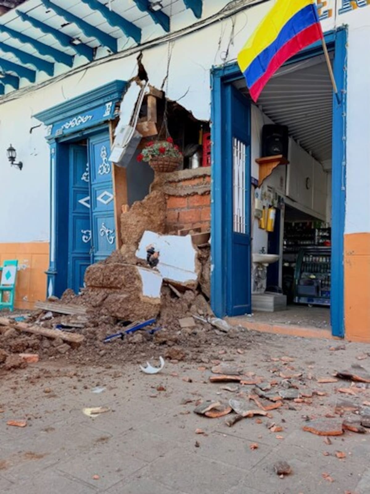 El terreno ocurrido en Colombia el 10 de agosto de 2026 causó graves daños a la infraestructura cultural del país. Foto: Colprensa