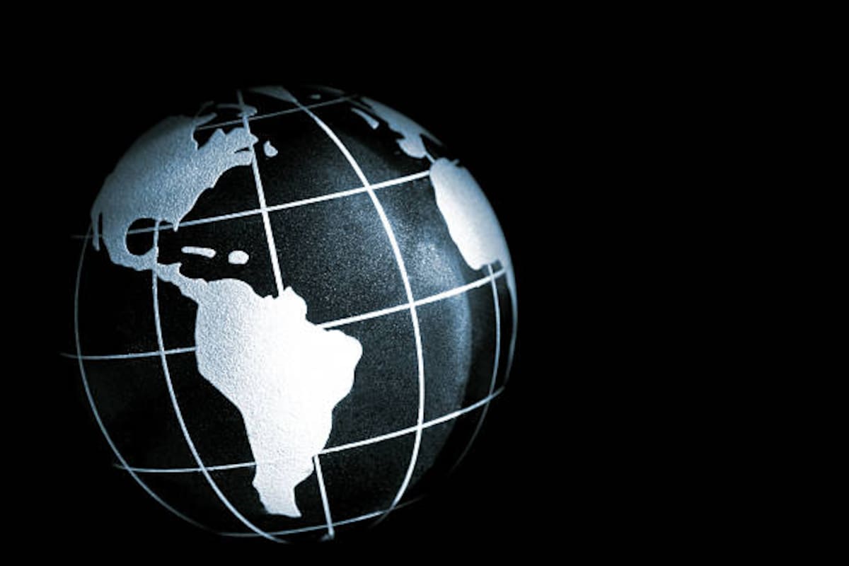 Mide mil millones de veces la distancia al Sol y absorbe el 11% de la contaminación humana, pero lo estamos destruyendo sin saberlo. Así es el mapa del CSIC.