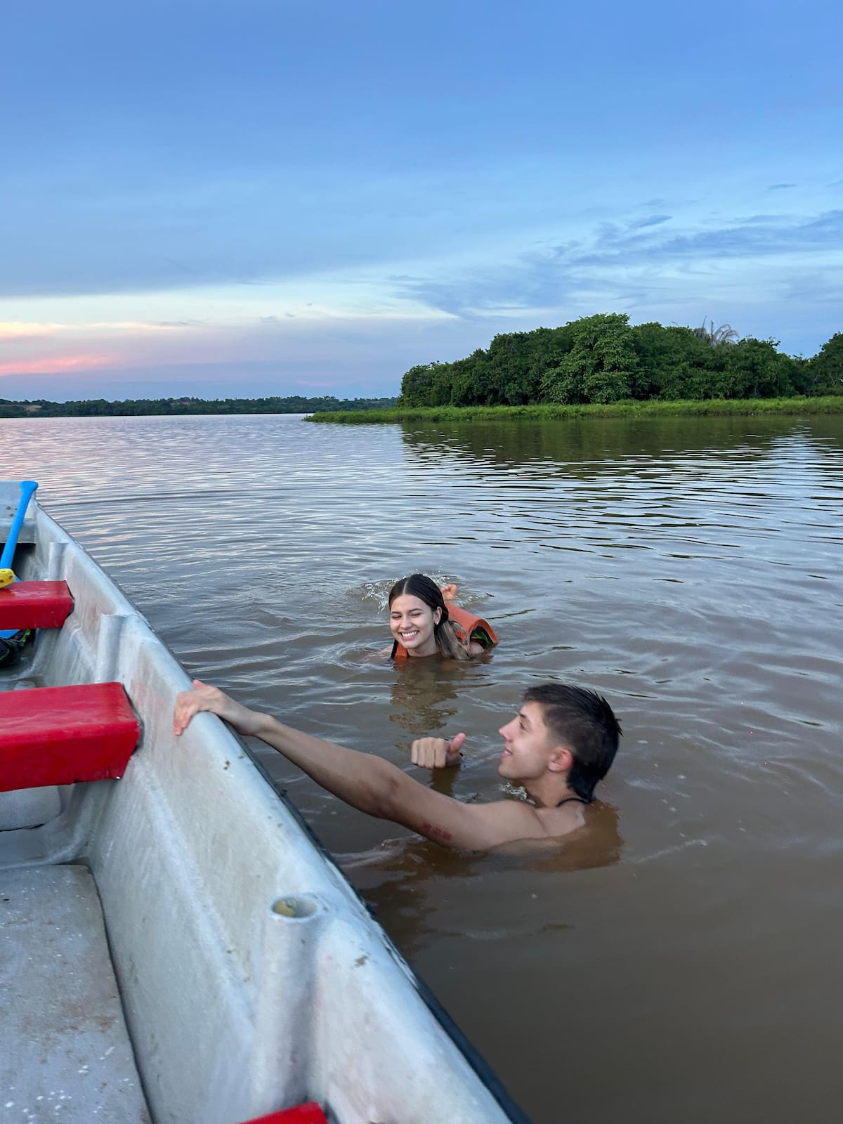 Un viaje inesperado, una ciudad desconocida y una experiencia que terminó marcando su paso por Colombia. Así resume el influencer Carlos Galán su visita a Bucaramanga y otros destinos de Santander, donde encontró paisajes, sabores y experiencias que lo motivaron a querer regresar.