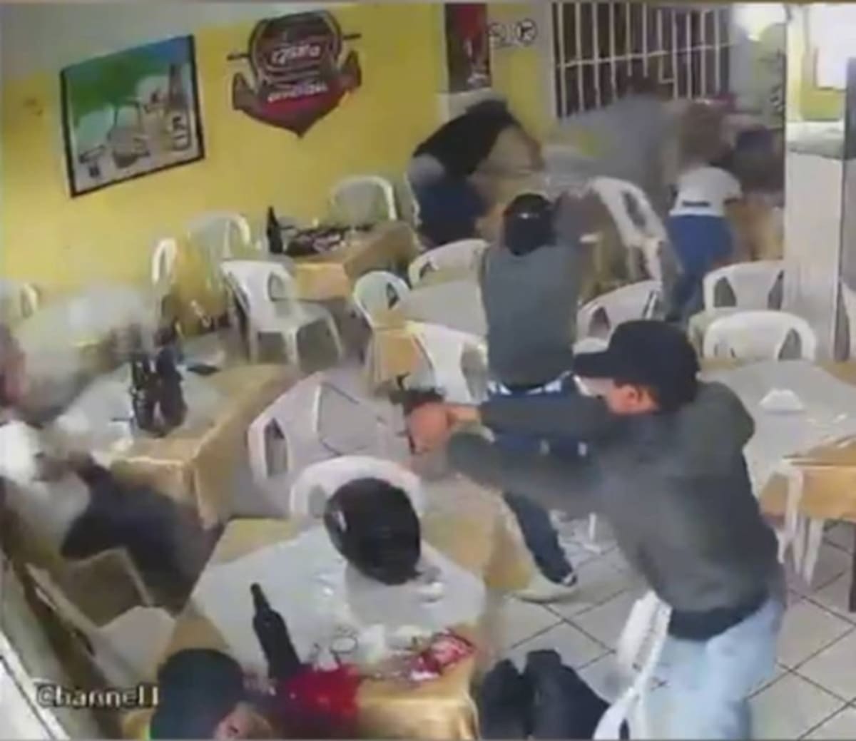 Así fue el tiroteo dentro de una cevichería en Guatemala que dejó al menos cinco muertos.