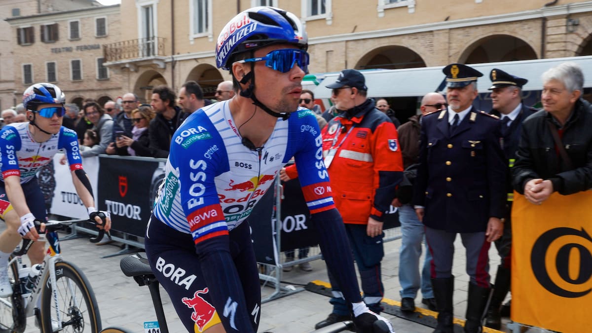 Camerino (Italy), 14/03/2026.- Slovenian rider Primoz Roglic of team Red Bull BORA hansgrohe prior the 6th stage of the Tirreno-Adriatico cycling race over 188km from San Severino Marche to Camerino, Italy, 14 March 2026. (Ciclismo, Italia) EFE/EPA/ROBERTO BETTINI
