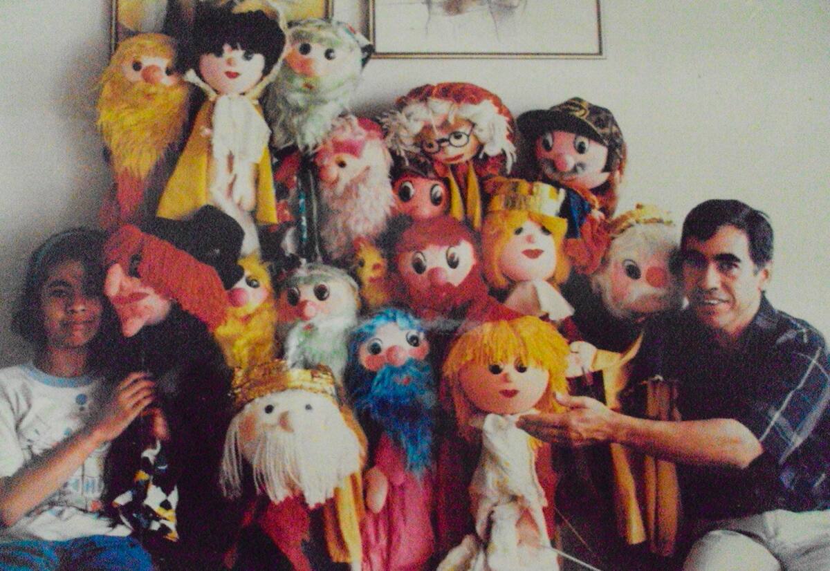 “Yo era la niña precoz. Cuando se hicieron los primeros festivales yo veía a todo el mundo festejando, siempre con ese ánimo de compartir, todos con esa magia que no podemos dejar perder. Eso es lo que hace que esto siga y que seamos humanos y que sigamos enamorándonos de la vida”, cuenta Sandra. Foto: Suministrada/VANGUARDIA