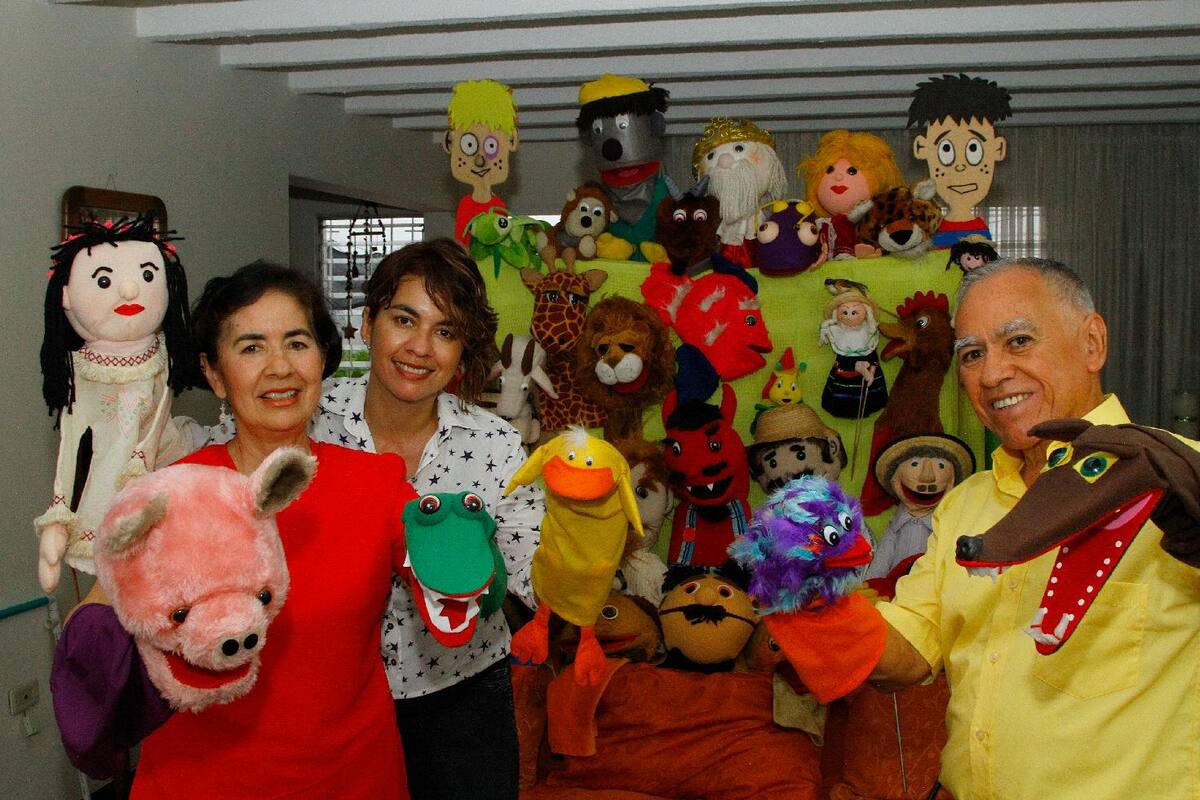 Ceativo, revolucionario, perseverante. Intelectual, amorosa trabajadora, talentosa, alegre, luchadora. Así son los tres personajes principales de una familia que durante cincuenta años ha dado vida a seres inanimados que son capaces de ofrecer más conexión y amor que muchos seres animados: Alonso Ortíz Picón, Graciela Mantilla y Sandra Ortíz. Foto: César Flórez/VANGUARDIA