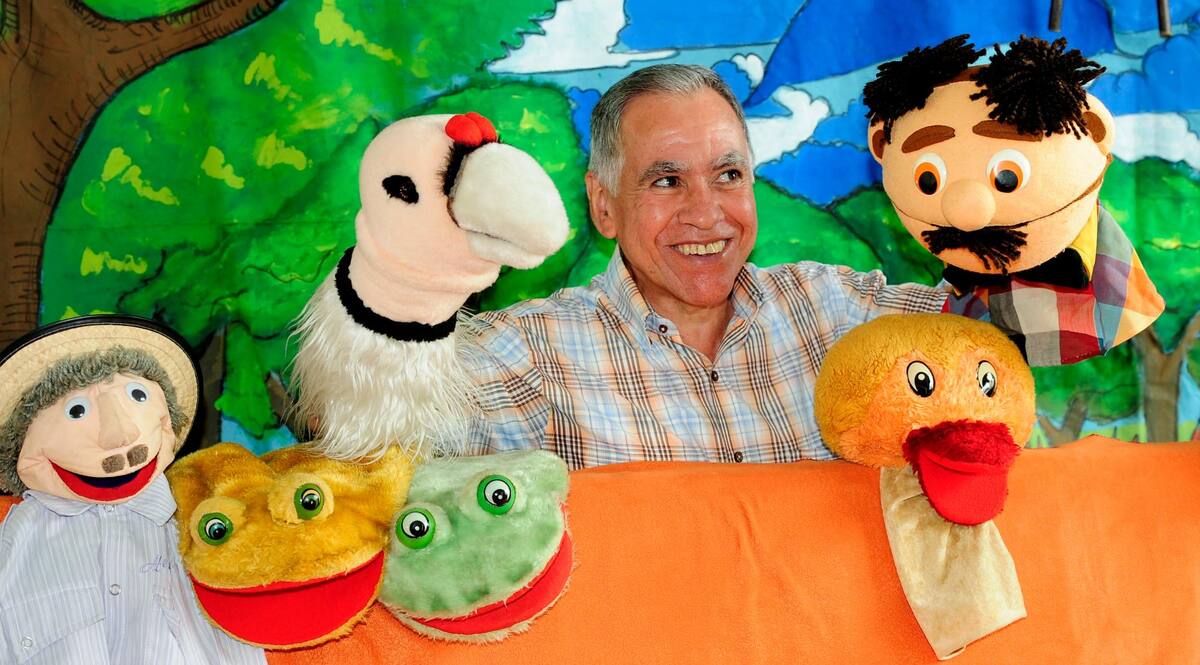 En 2011 la compañía ganó una beca bicentenario de creación y producción artística con la obra La Casa del diablo y otras historias para inventar la ciudad”, y en 2017, ganaron con “Historias Cristalinas”.