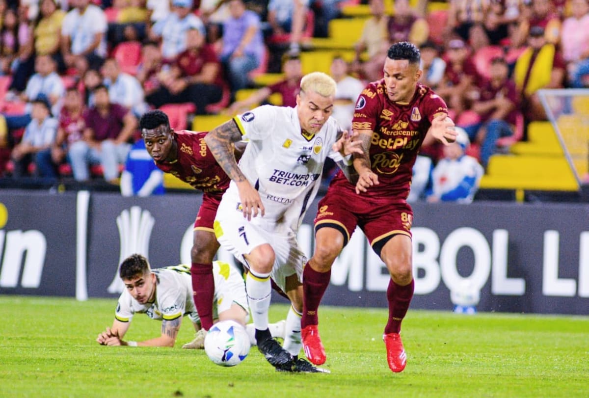 Tolima avanza en la CONMEBOL Libertadores tras imponerse en la serie de penales. Foto: Jorge Cuéllar/Colprensa.