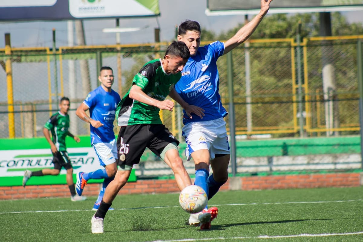 Copetran se instaló en la final del Torneo de la Cancha Marte, al superar desde el punto penalti a Zabdi Construcciones – Santander F.C. Foto: Julián Herrera.