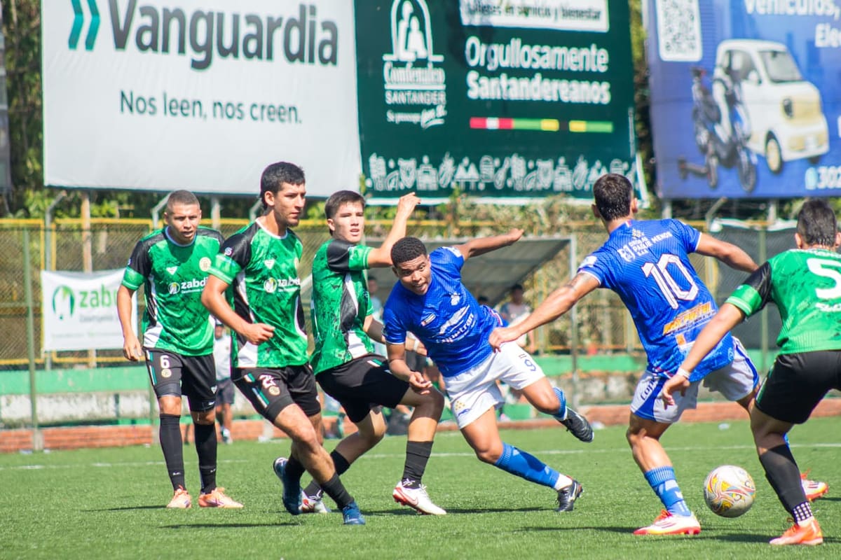 Copetran se instaló en la final del Torneo de la Cancha Marte, al superar desde el punto penalti a Zabdi Construcciones – Santander F.C. Foto: Julián Herrera.