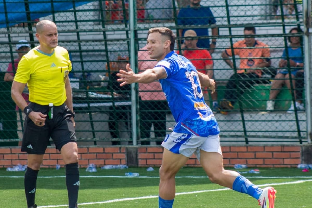 Copetran se instaló en la final del Torneo de la Cancha Marte, al superar desde el punto penalti a Zabdi Construcciones – Santander F.C. Foto: Julián Herrera.