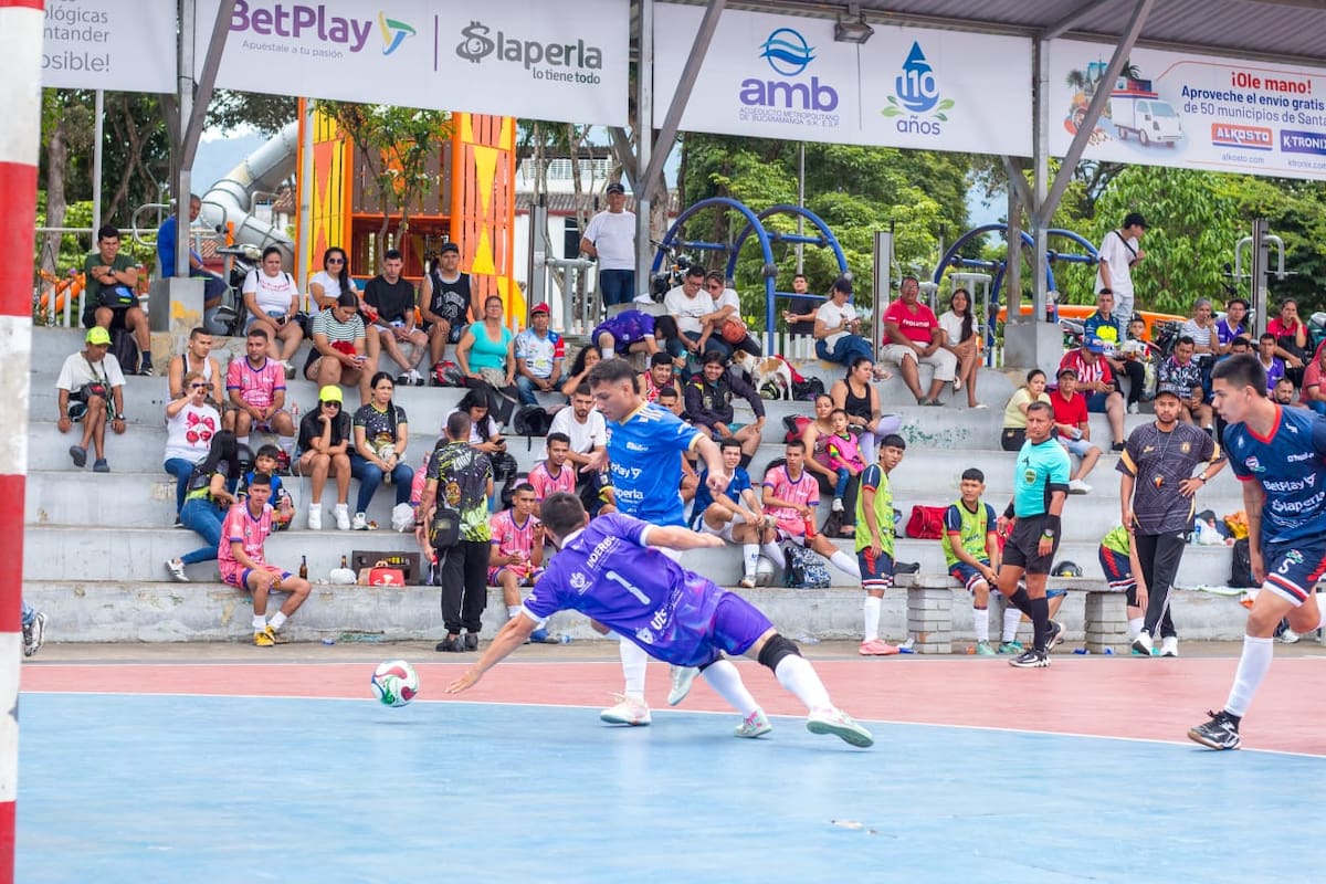 El Torneo Interbarrios Q’hubo – La Perla 2026 disputará este domingo 24 de mayo sus semifinales en tres categorías: infantil Sub-11, femenina y libre masculina. /FOTO: Julián Herrera