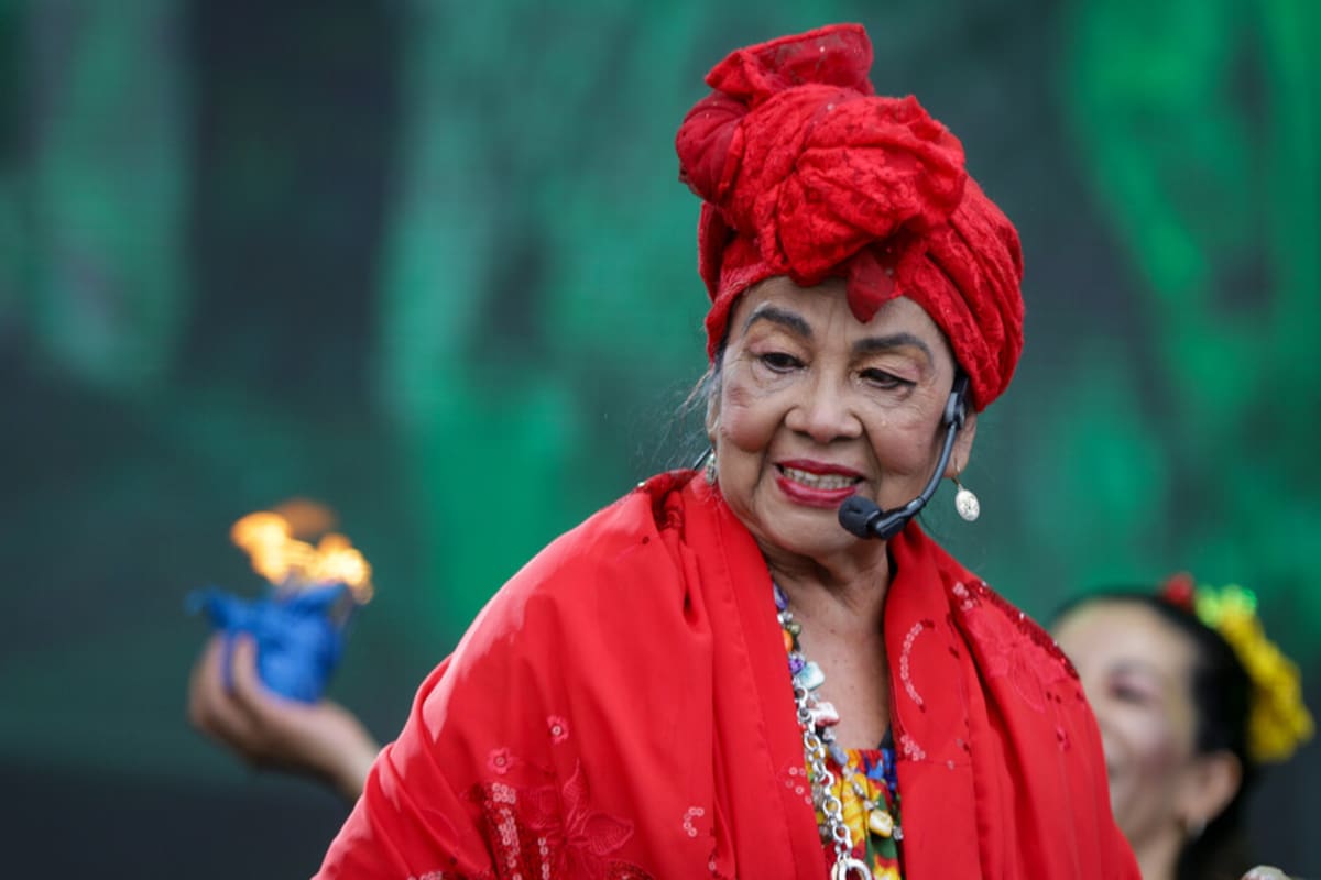 En Santander, la voz de Totó la Momposina sigue resonando en los tambores, las danzas y los procesos culturales que encontraron en su música una forma de reivindicar la memoria, la identidad y las raíces afrocolombianas. Foto: Colprensa