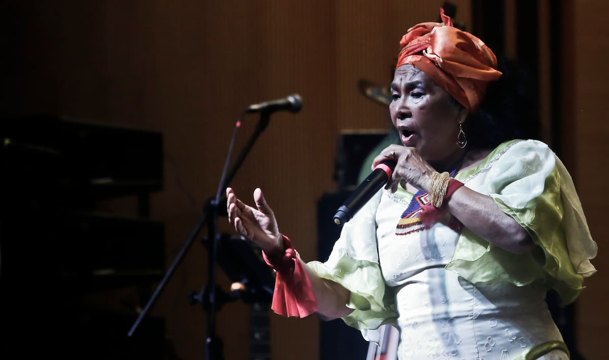 Para gestores culturales y artistas santandereanos, Totó la Momposina fue mucho más que una cantadora: fue una mujer que abrió caminos internacionales para las músicas tradicionales y sembró orgullo por las raíces culturales del país. Foto: Jaime Moreno