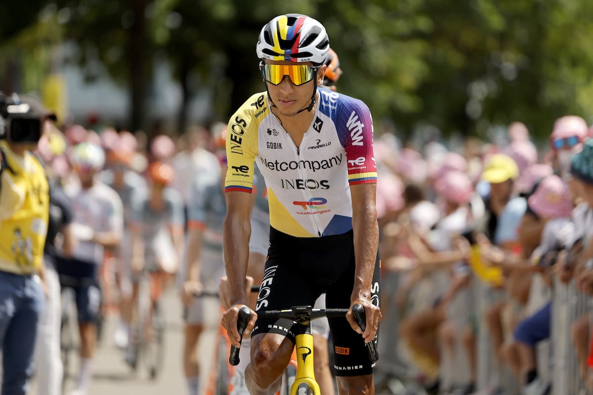 CHAMPAGNOLE (France), 19/07/2026.- Colombian cyclist Egan Bernal of Netcompany Ineos Cycling Team at the sign-on ceremony ahead of Stage 15 of the Tour de France, a 183.9 km route from Champagnole to Plateau de Solaison, France, 19 July 2026. (Ciclismo, Francia) EFE/EPA/GUILLAUME HORCAJUELO