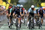 Merlier sumó su segundo triunfo en el Tour de Francia; Pogacar líder sólido