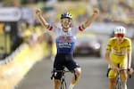 ¡Golpe al Tour de Francia! Evenepoel gana la etapa 15 y el abandono de Vingegaard sacude la general